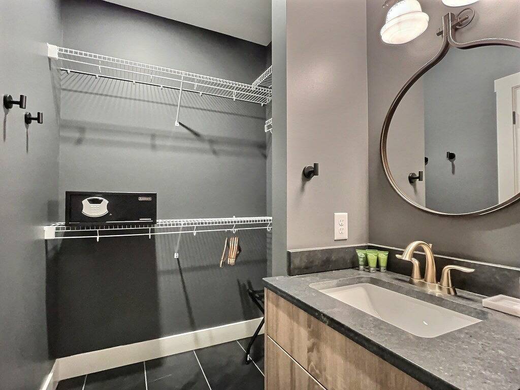 Vacation Apartment for 8 Guests in Louisville, Kentucky