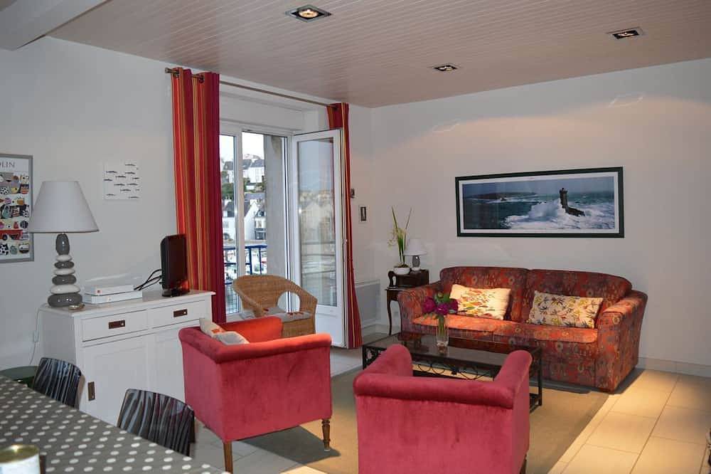 Entire apartment, Beautiful Apartment With Views Over The Port Of Audierne 3 Etoiles - Wifi 3☆ in Côte de Cornouaille