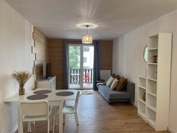 Gîte pour 4 personnes, avec balcon et piscine à Métabief