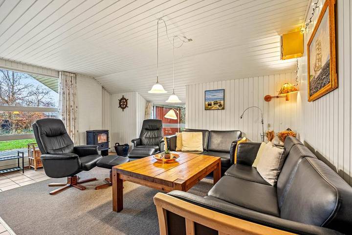 Klassisches Ferienhaus in Bork Havn mit Sauna und Whirlpool in Bork Havn, Ringkøbing Fjord