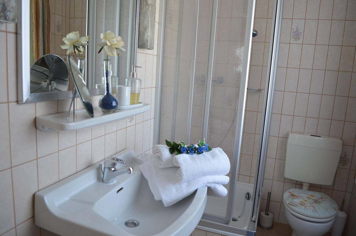 Ganze Ferienwohnung, Doppelzimmer Dusche/Wc in Leiwen, Moseleifel