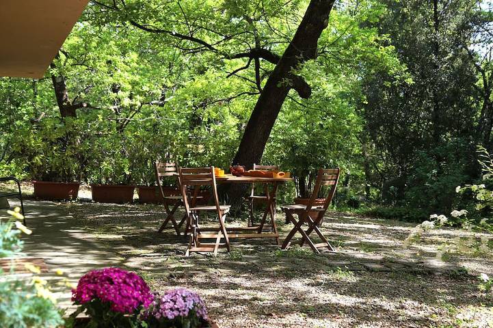 Ferienhaus für 4 Personen, mit Garten und Whirlpool sowie Terrasse