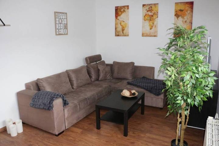 Ferienwohnung für 8 Personen, mit Terrasse und Ausblick in Prohlis - 2