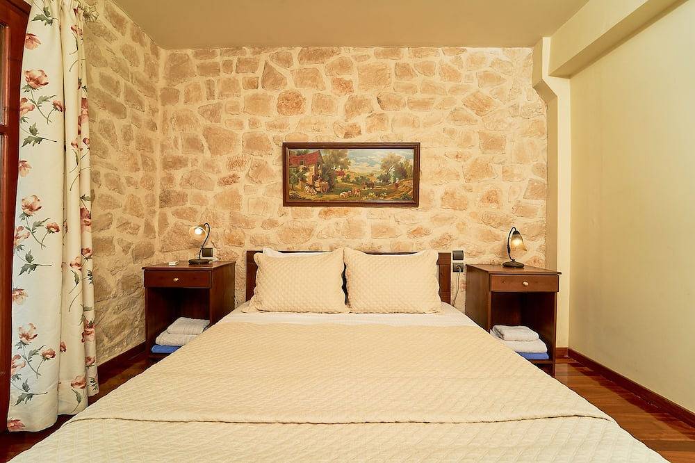 Lilas exklusive Villa, ist ein Stein Herrenhaus mit eigenem Pool. in Bochali, Zakynthos