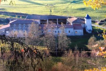 Chambre d’hôte pour 4 personnes, avec jardin, animaux acceptés dans Germolles-sur-Grosne