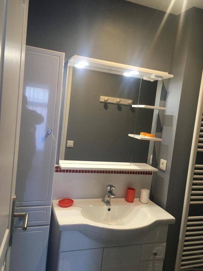 Appartement entier, Two-Bedroom Apartment in Boulogne-sur-Mer, Région de Boulogne-sur-Mer