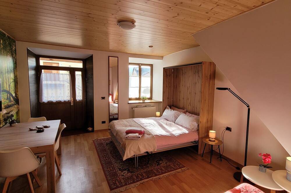 Ganze Wohnung, Maison Cavalese - Wild Forest - Tranquility at 2 steps from the center in Cavalese, Fleimstaler Alpen
