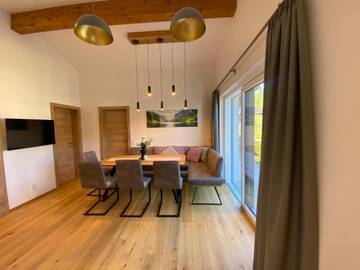 Ferienwohnung für 8 Personen, mit Terrasse und Ausblick in Rußbach am Paß Gschütt