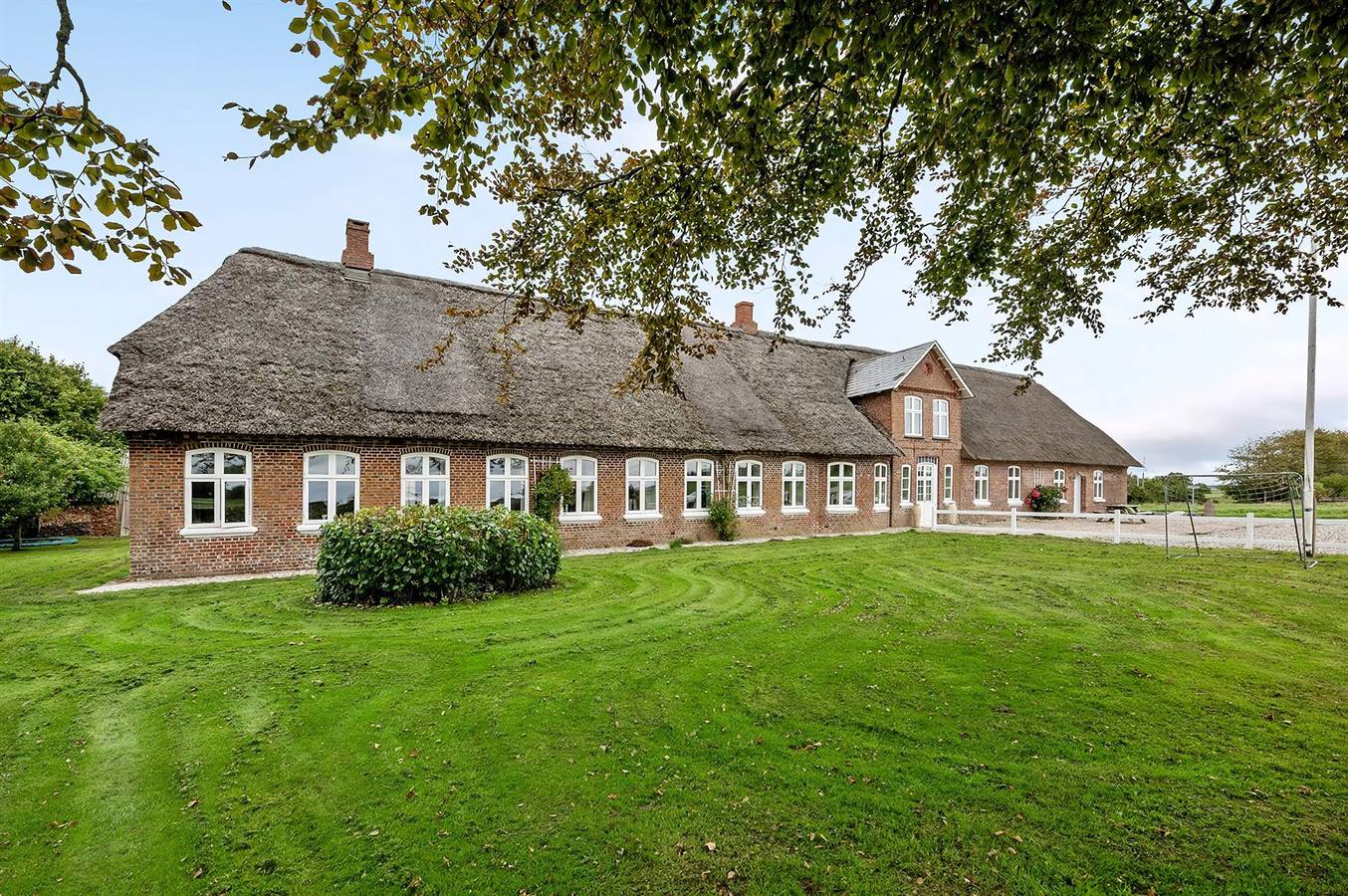 Beautiful home in Bredebro w/ 10 Bedrooms, Sauna and Wifi in Tondern und Umgebung