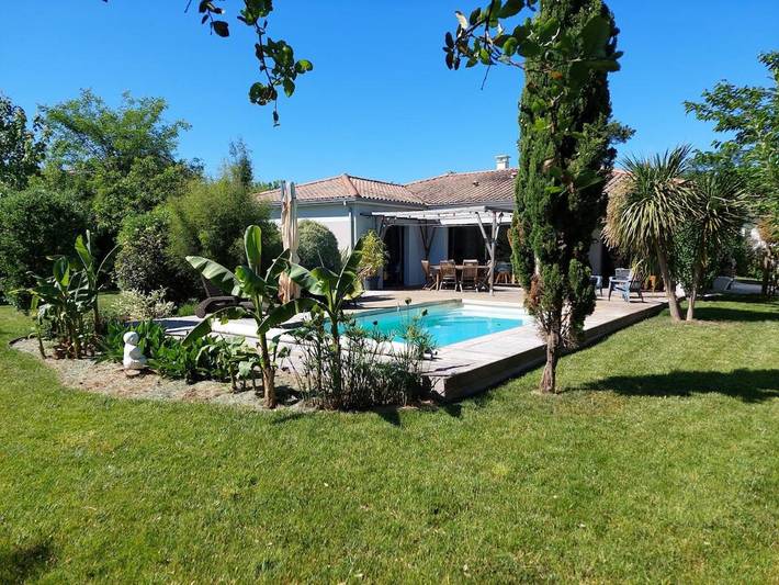 Chalet para 8 personas, con piscina y terraza - 1
