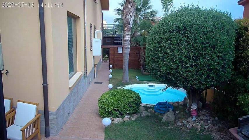 Ferienwohnung für 3 Personen, mit Balkon und Terrasse sowie Garten und Pool