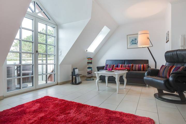 Ganze Wohnung, Luxuriöses & sehr großzügiges 2-Raum Appartement in bester, strandnaher Lage. in Wenningstedt, Sylt