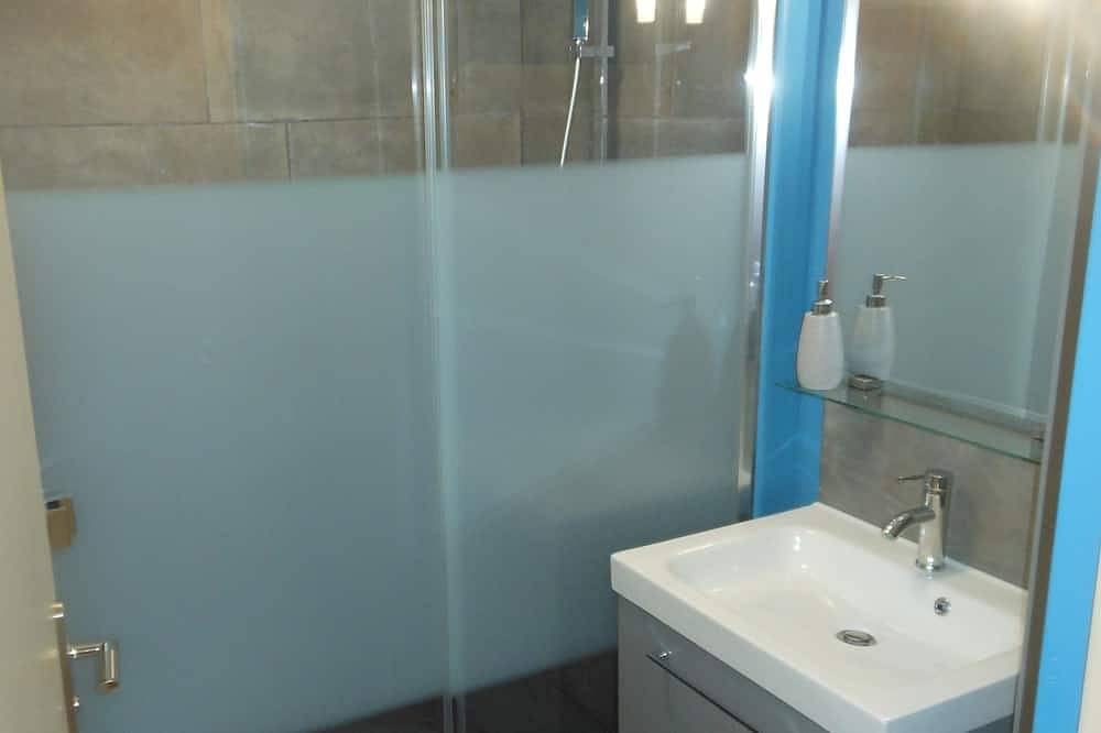 Appartement entier, Logement au calme, avec parking, proche du centre. in La Rochelle, Région de La Rochelle