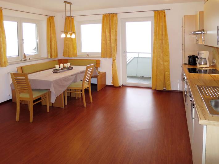 Ferienwohnung für 6 Personen, mit Balkon und Terrasse sowie Garten in Hainzenberg - 3