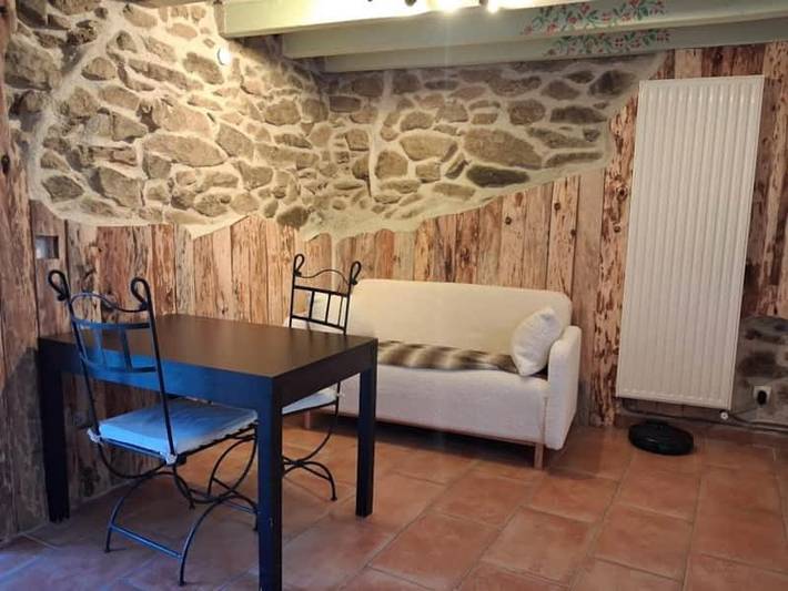 Location de vacances pour 4 personnes, avec jardin ainsi que vue et terrasse dans Office De Tourisme Du Donezan - 2