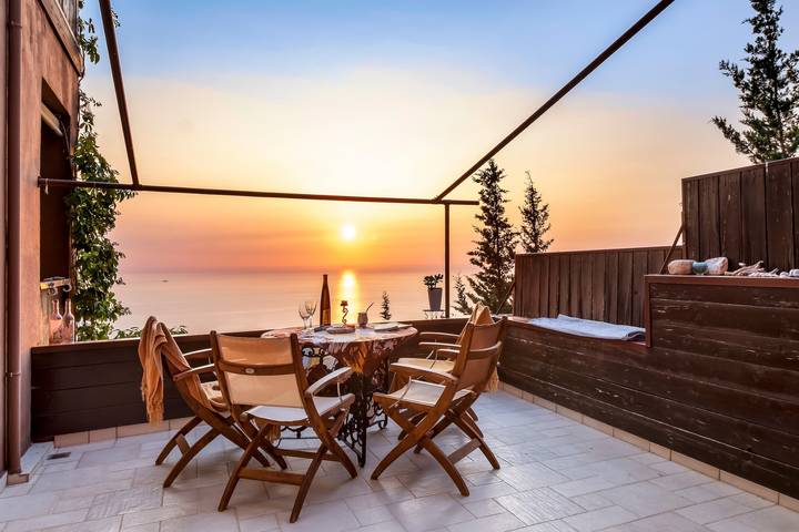 Vacation rental for 5 people, with balcony, with pets in Lefkada