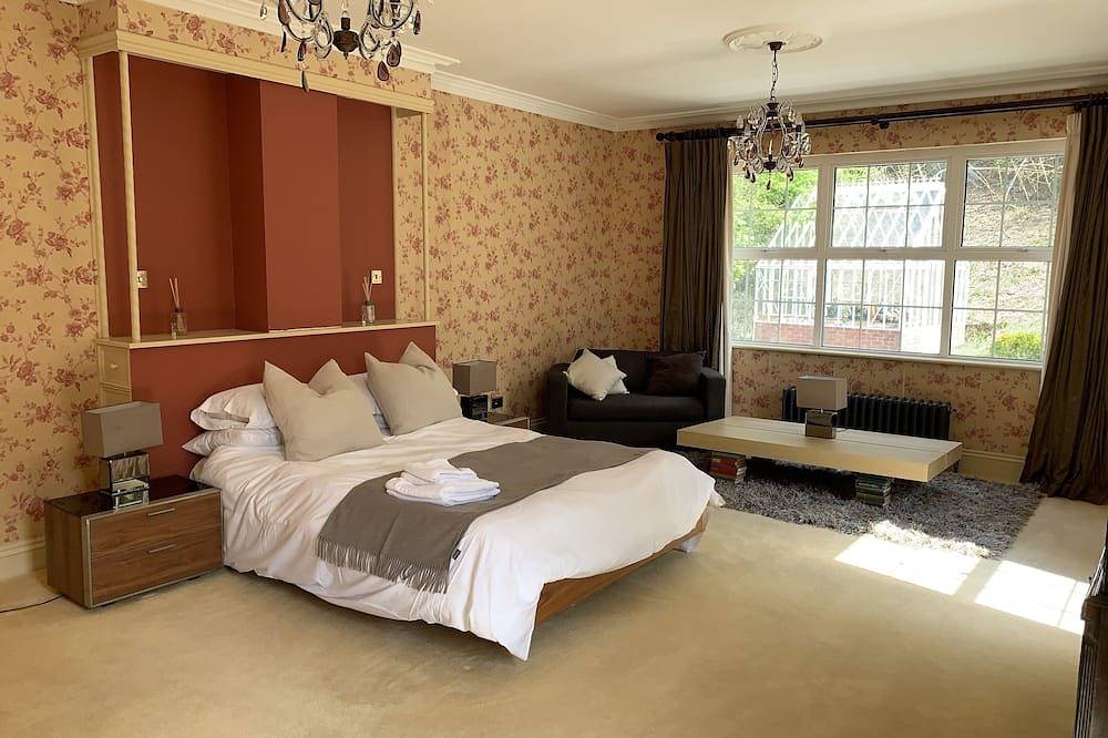Georgianisches Anwesen mit Innenpool in der Nähe von Historic Bath & Vibrant Bristol in Oldland, Süd Gloucestershire