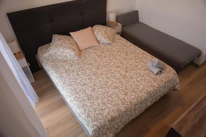 Gîte pour 5 personnes, avec terrasse et vue à Port-de-Bouc - 2