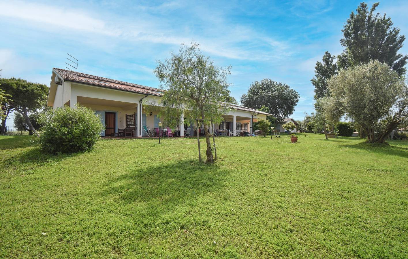 Incantevole appartamento con piscina e giardino, a 2 km dal centro di Pescia Romana in Montalto di Castro, Provincia di Viterbo