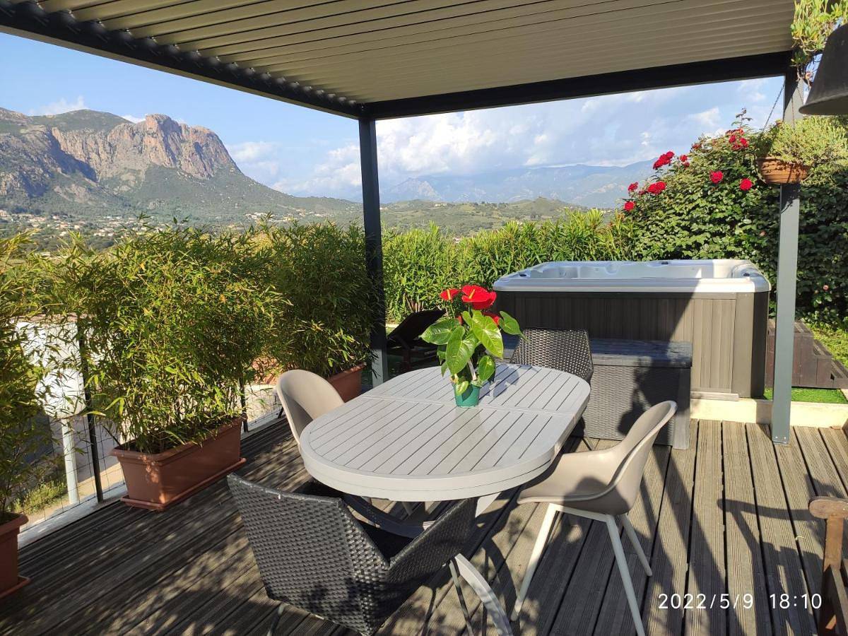 Appartement entier, Claude et Marie-France in Alata, Région d'Ajaccio