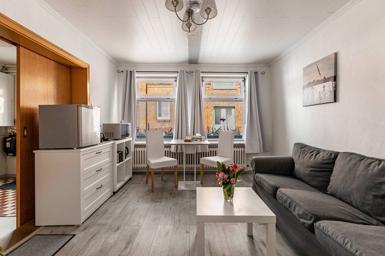 Ganze Wohnung, Apartment 'Das Weiße Stadthaus' mit Wlan in Wesselburen, Nordseeküste