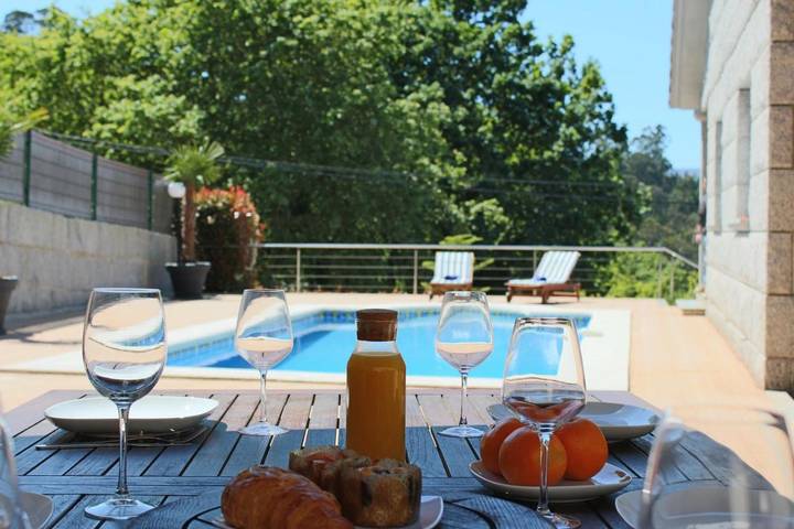 Location de vacances pour 9 personnes, avec jardin ainsi que jacuzzi et piscine à Gondomar - 2