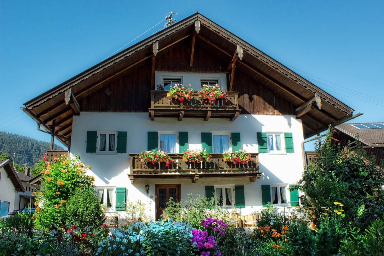 Ganze Wohnung, Ferienwohnung "Gästehaus Marianne" mit Bergblick, Gemeinschaftsterrasse und Wlan in Farchant, Bayerische Alpen