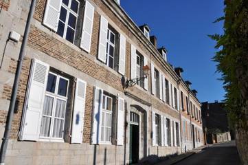 Location de vacances pour 10 personnes, avec jardin et vue à Fumay