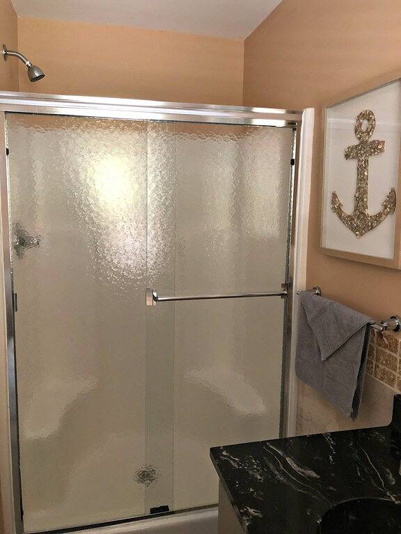 4-Bett-Haus in der Innenstadt von St. Ignace in St. Ignace, Mackinac County