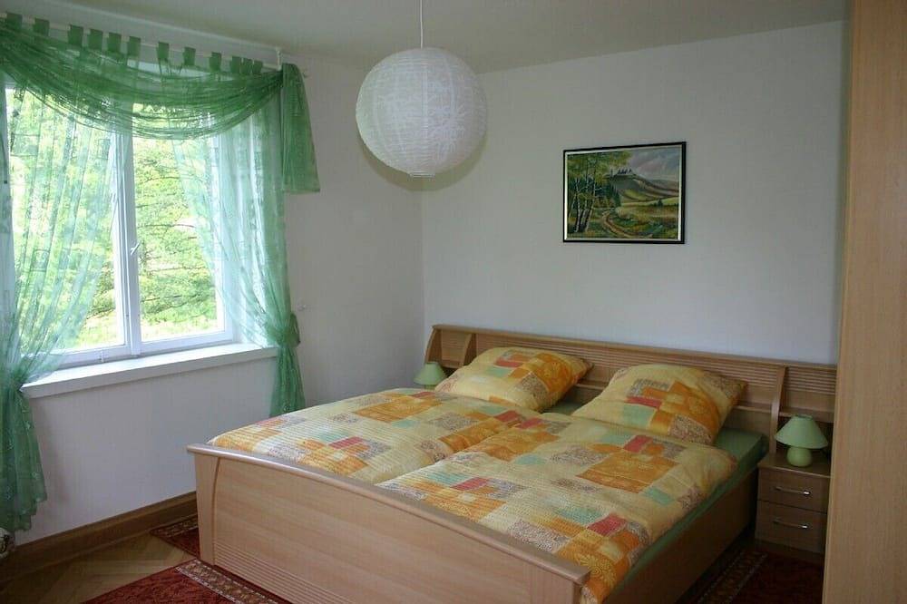 Ganze Wohnung, **** Villa am Park, beheizter Pool, Parkplatz, zahlreiche Ausflugsmöglichkeiten in Pockau-Lengefeld, Erzgebirge