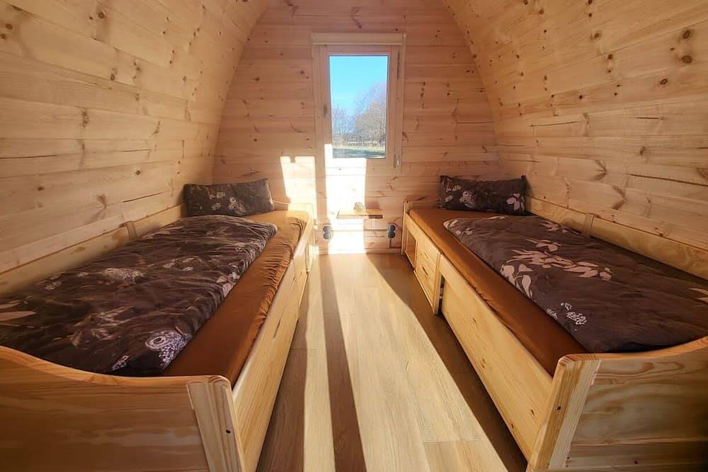 Woody hiking hut in Schwarzbach, Haute-Forêt-de-Spree-Lusace