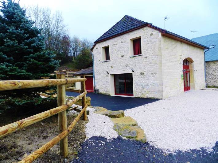 Gîte pour 9 personnes, avec Terrasse et Jardin à Poix-Terron