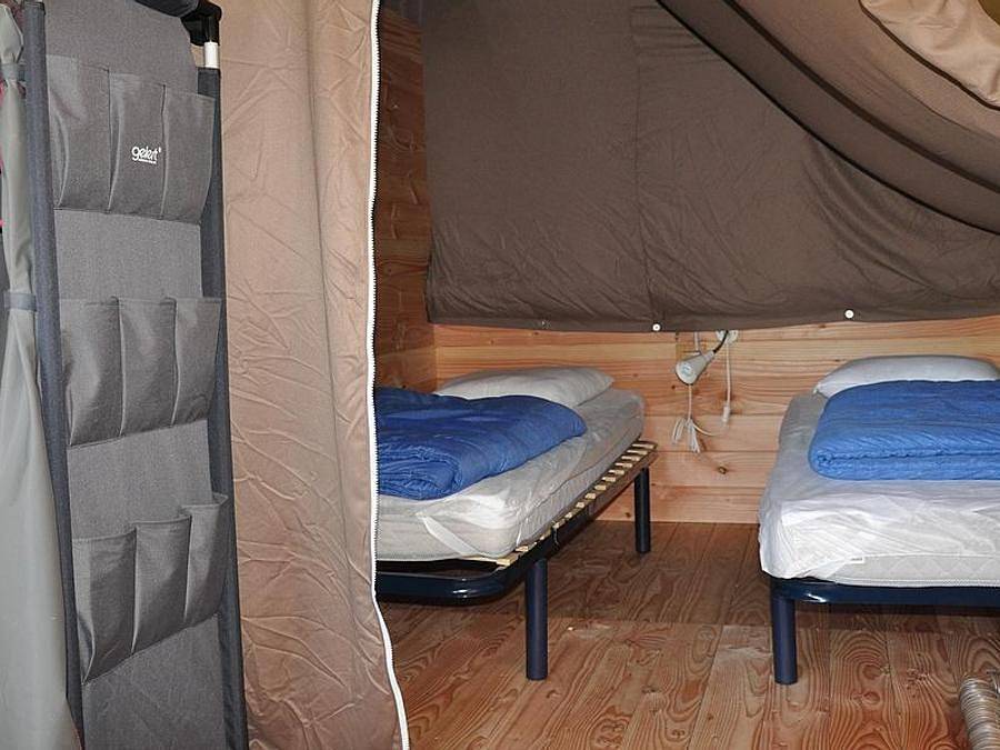 Camping Brantôme Peyrelevade - Tienda de lona y madera 4 personas - Amazonas (sin instalaciones sanitarias) in Brantôme en Périgord, Périgord Vert