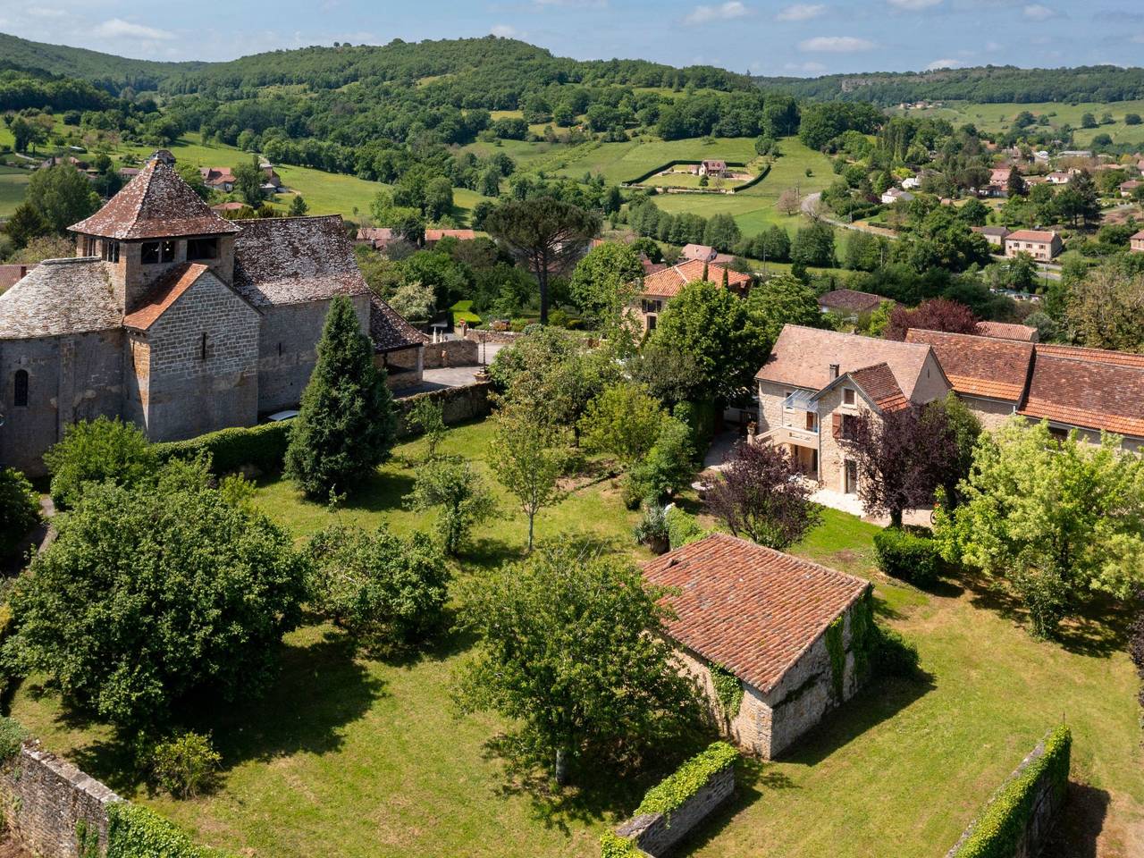 Domaine "Les Haut" mit eigenem Garten in Saint-Jean-Lespinasse, Lot