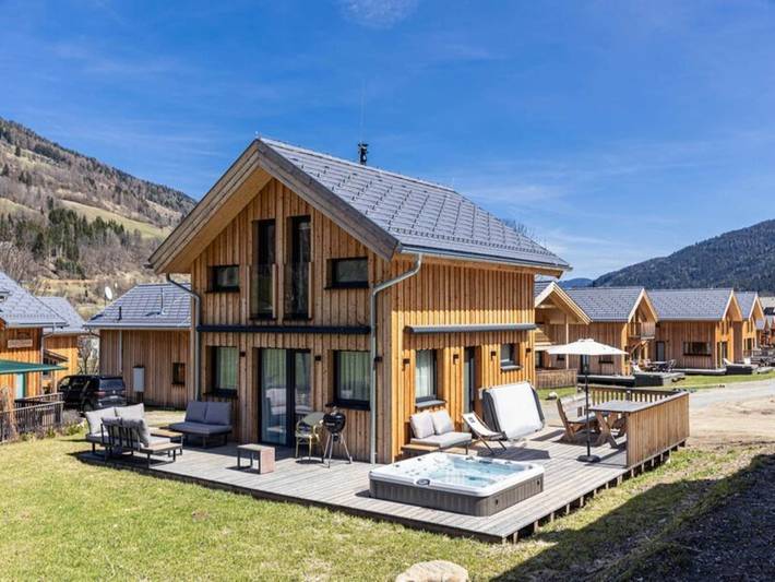 Chalet für 4 Personen, mit Whirlpool und Terrasse sowie Sauna in der Steiermark