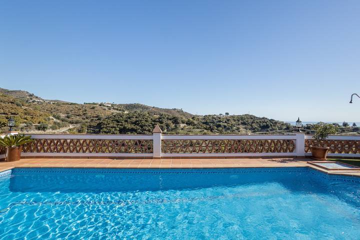 Villa „Camarón“ mit Meerblick, WLAN und Klimaanlage in Almuñecar, Costa Tropical