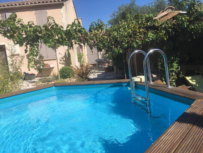 Location de vacances pour 2 personnes, avec piscine et jardin, adapté aux familles à Jonquerettes - 2