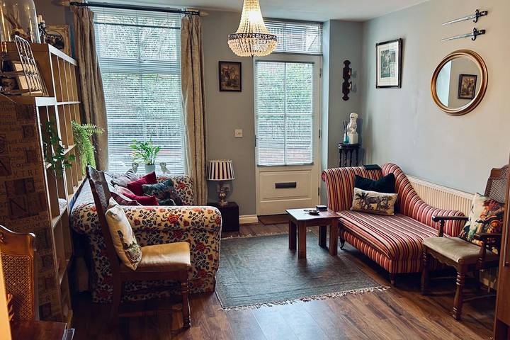 Holiday letting for 2 people, with terrace in Cheshire