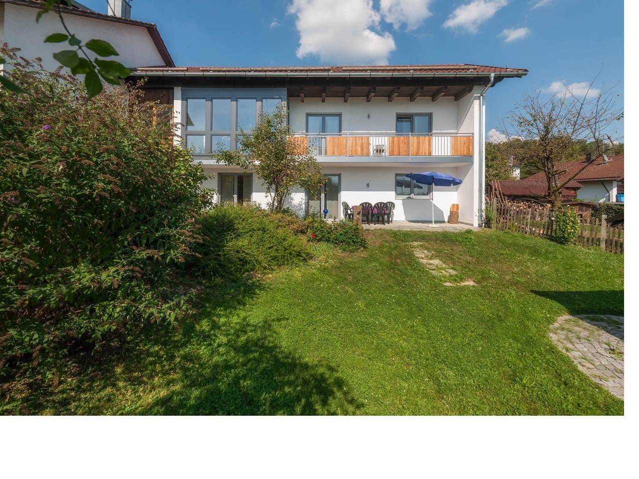 Ganze Wohnung, Ferienwohnung Rohrhofer - Ferienwohnung mit großzügiger Sonnenterrasse in Tiefenbach (Niederbayern), Ostbayern