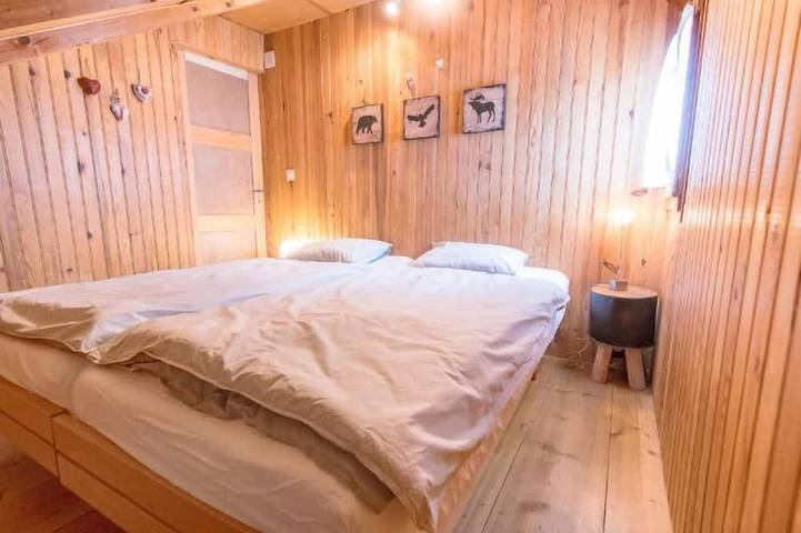 Chalet de la Vue des Alpes in Fontaines (NE), Val-de-Ruz