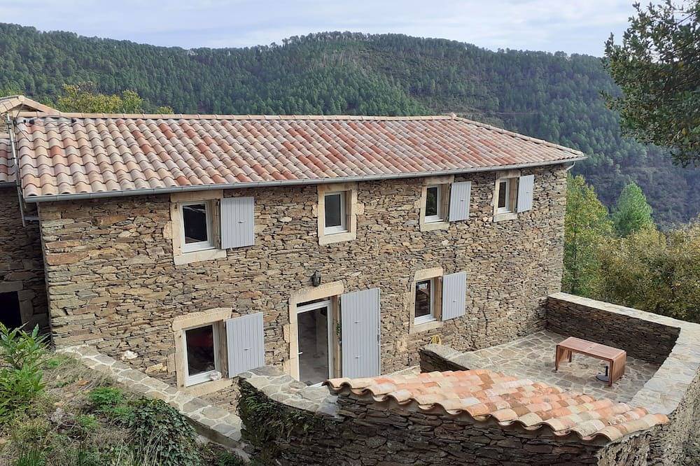 Your stay in a Cévennes residence in Saint-Pierre-Saint-Jean, Parc naturel régional des Monts d'Ardèche