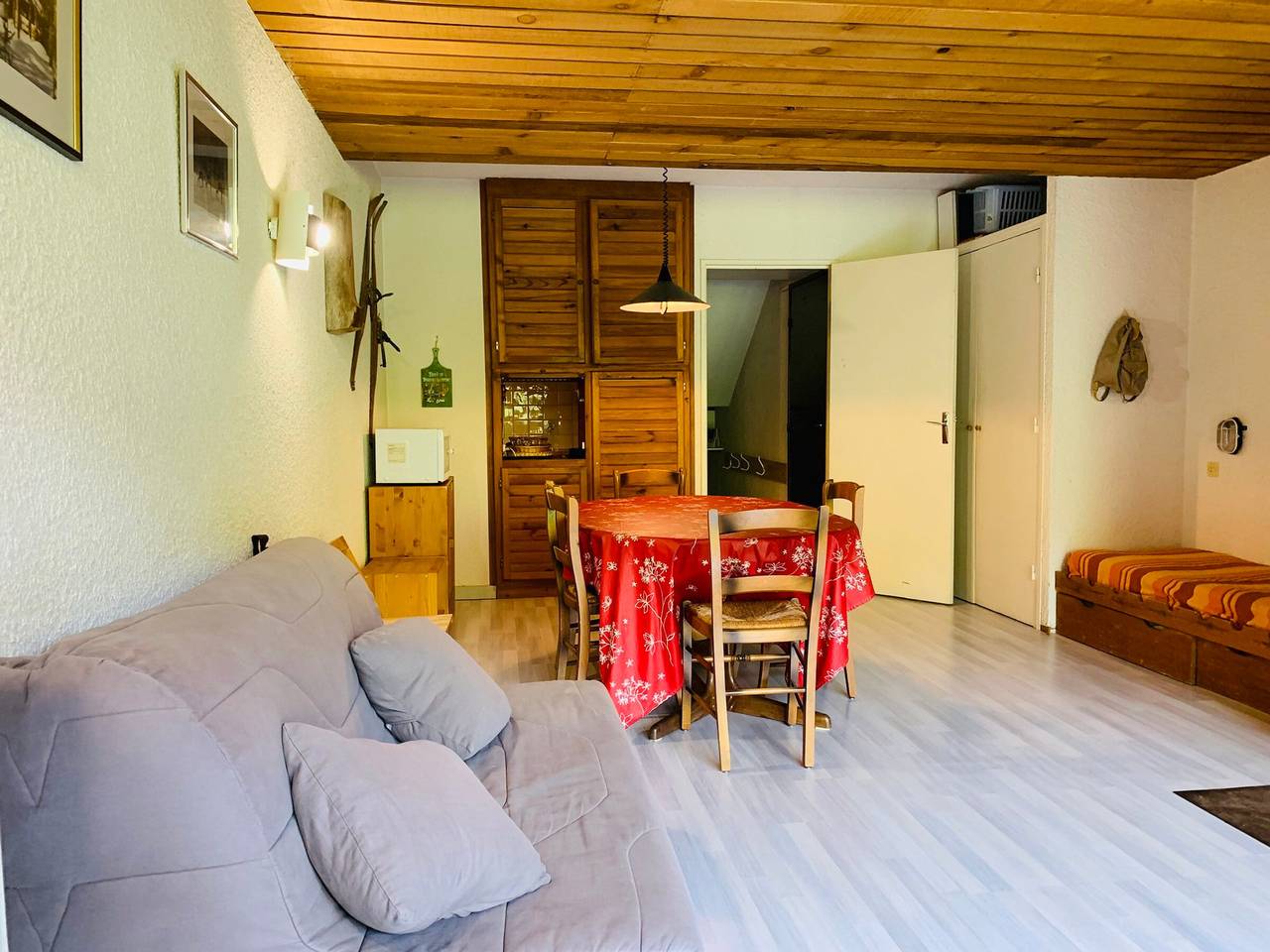 Appartement entier, Appartement 2 pièces, terrasse sud, accès pistes, 6 personnes in Pra-Loup (station de ski), Pra-Loup
