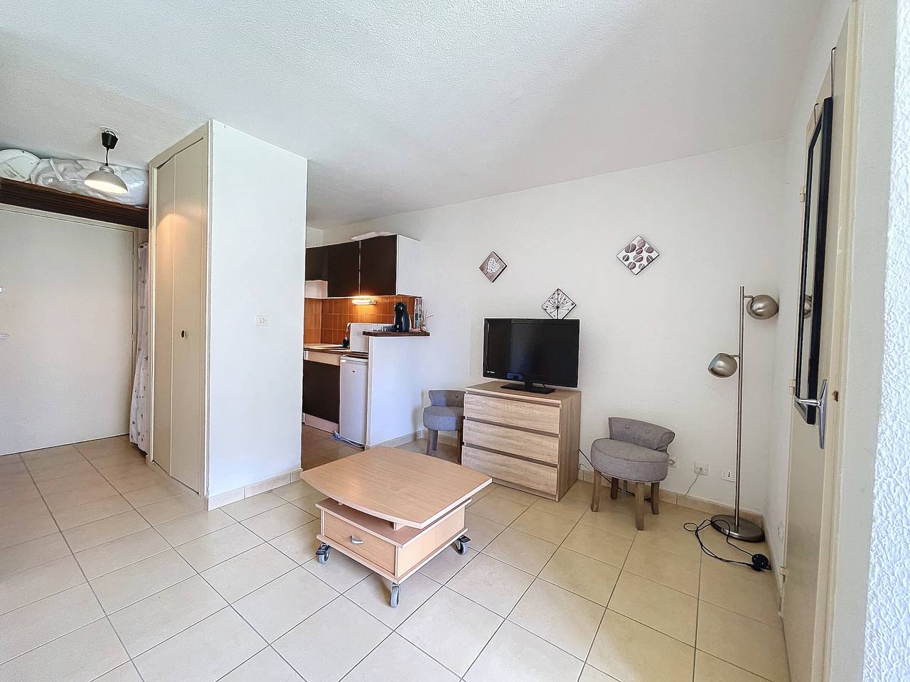 Entire apartment, Charming Studio Near Beaches with Private Parking, Perfect for Families! in La Côte Vermeille, Argelès-sur-Mer