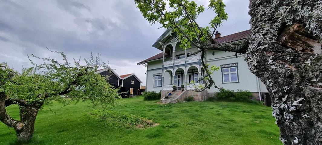 Casa de huéspuedes para 6 personas, con piscina y jardín, Se admiten mascotas en Noruega
