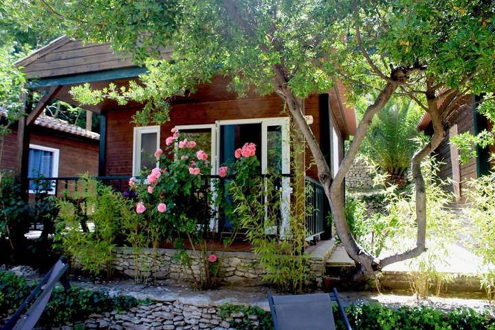 Camping pour 4 personnes, avec jardin et terrasse à Bonifacio - 4