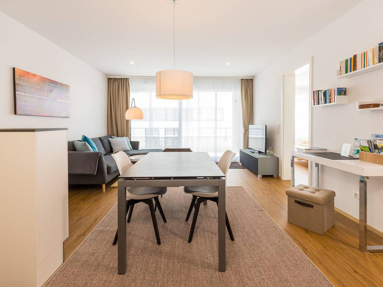 Ganze Ferienwohnung, Apartment Alex - Apartment, 58qm, 1 Schlafzimmer, Südbalkon, max. 2 Personen in Überlingen, Region Bodensee-Oberschwaben