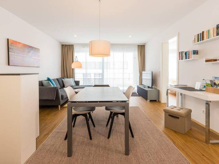 Ganze Ferienwohnung, Apartment Alex - Apartment, 58qm, 1 Schlafzimmer, Südbalkon, max. 2 Personen in Überlingen, Region Bodensee-Oberschwaben