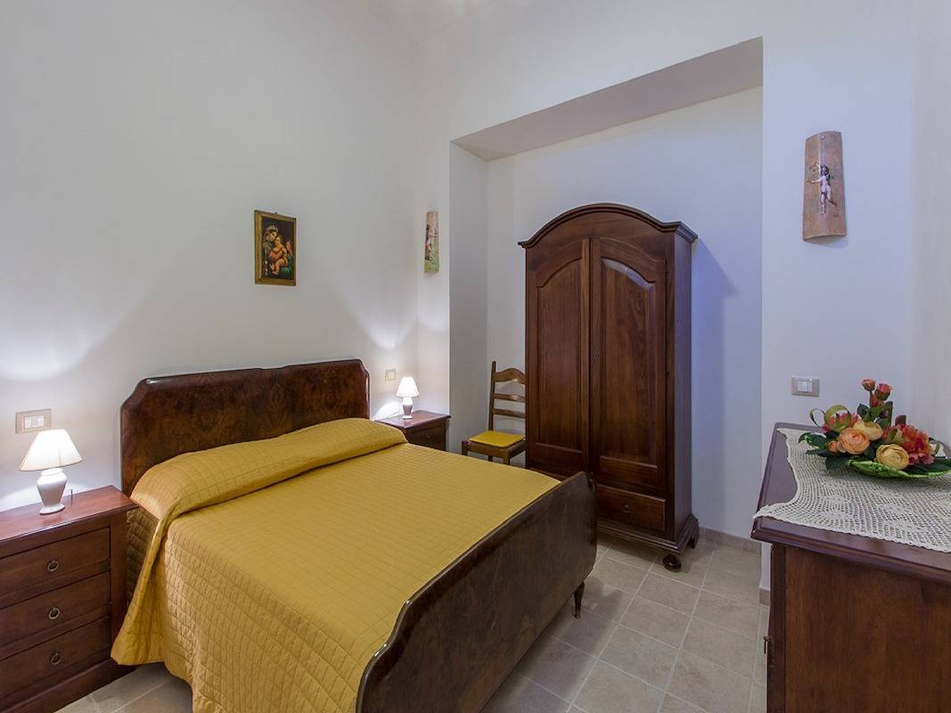 Appartement entier, Ferme en oliveraie avec piscine dans la vallée d'Itria in Martina Franca, Province de Taranto