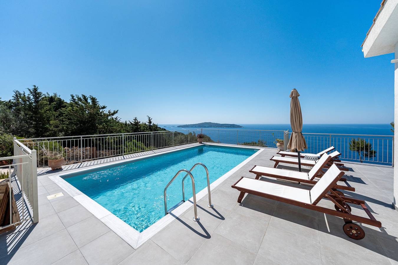 Villa 'Areti' met Uitzicht op Zee, Wifi en Airconditioning in Paxos
