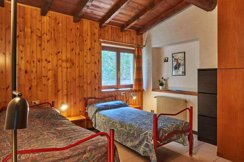 Ferienhaus Lucia in Claino con Osteno, Luganersee (Italien)